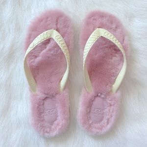 NEW UGG FLUFF FLIPS
